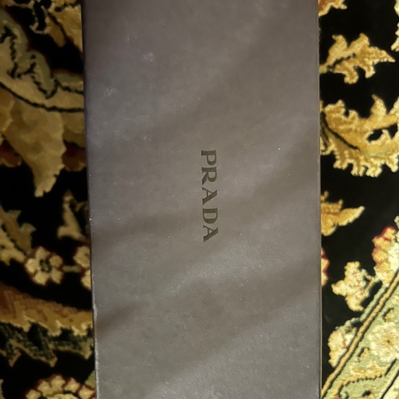 Original PRADA ( UNISEX) Sunglasses - Picture 4 of 8